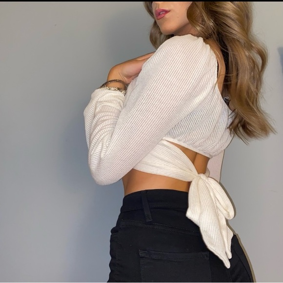 beige long sleeve crop top - Picture 1 of 2
